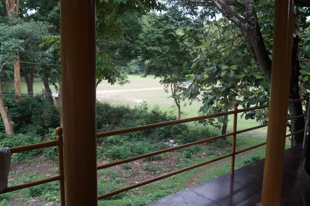 Jungleparadiso Homestay Теккади Экстерьер фото